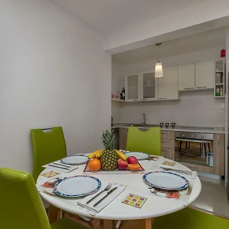 Neno Apartment *