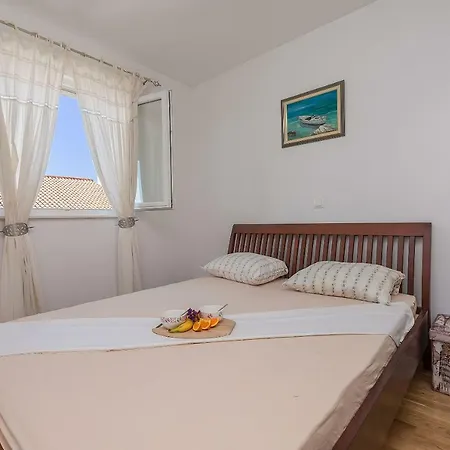 Apartment Neno *